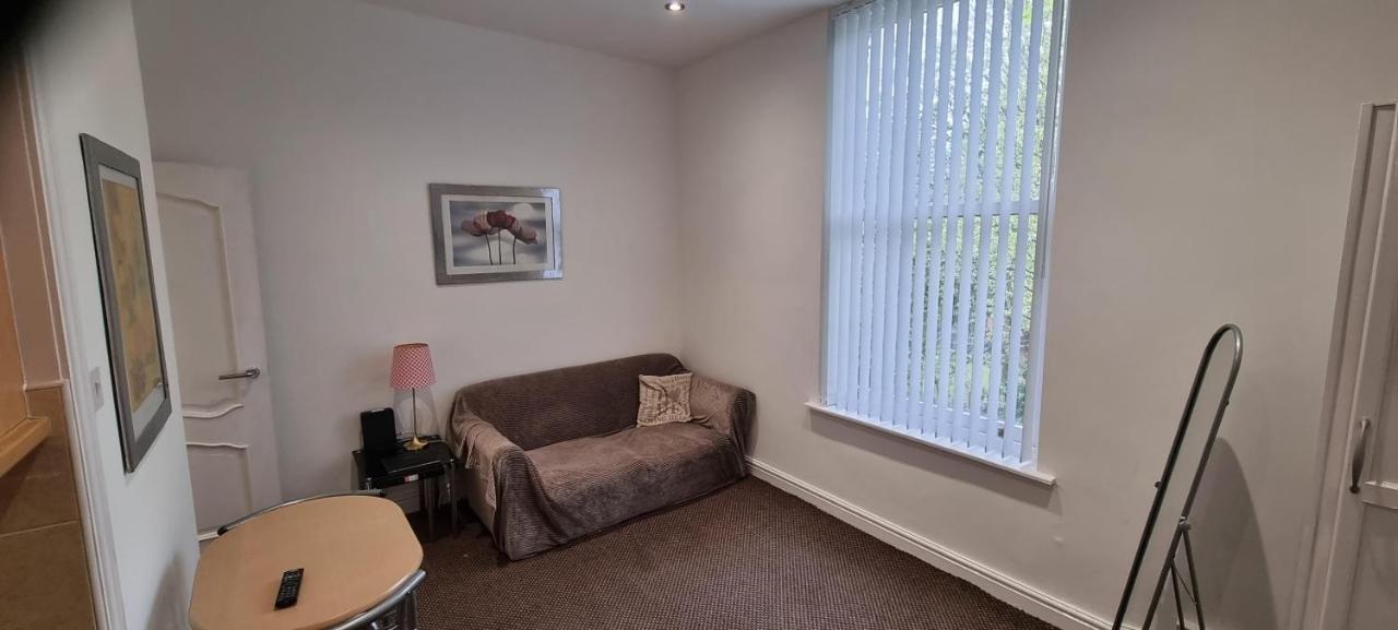 Апартаменты No 7 - 1 Bed Near Sefton Park And Lark Lane Ливерпуль Экстерьер фото